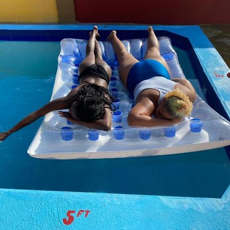 Paradise Villa Shared Onsite Private Pool Onsite Gym Ocho Rios Luaran gambar