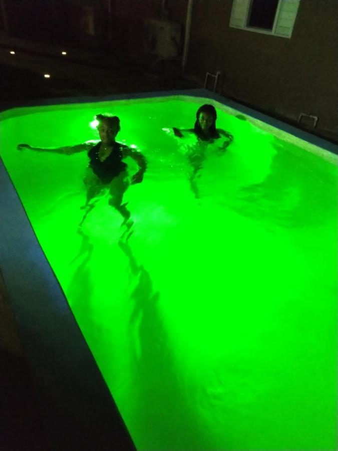 Paradise Villa Shared Onsite Private Pool Onsite Gym Ocho Rios Luaran gambar