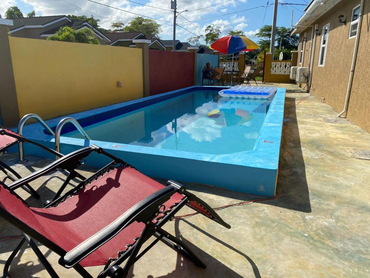 Paradise Villa Shared Onsite Private Pool Onsite Gym Ocho Rios Luaran gambar